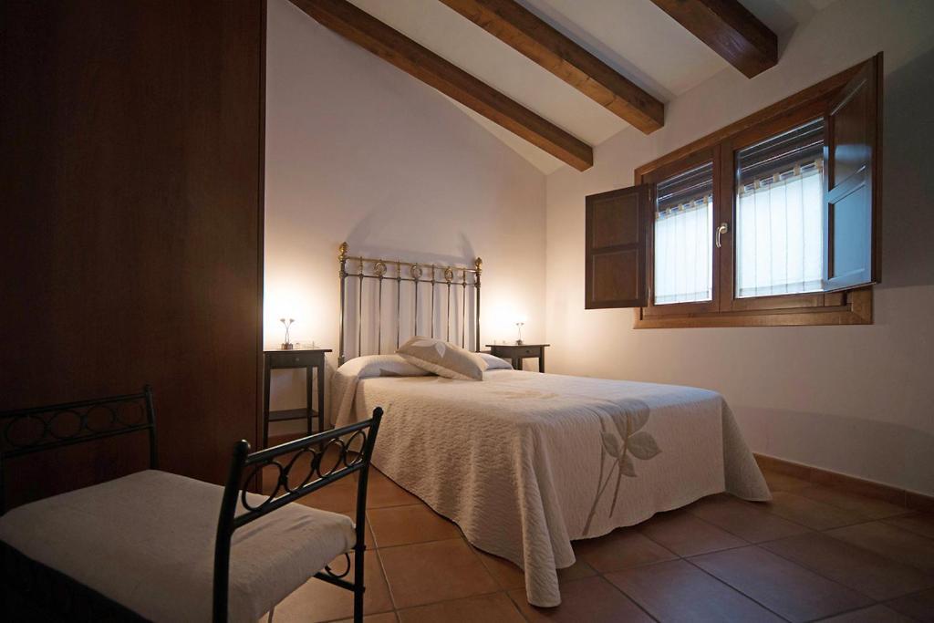 Apartamentos Casa Vidal Adahuesca Стая снимка